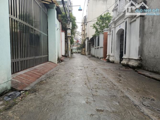 Bán đất Đông Mỹ, Thanh Trì, mặt ngõ thông ô tô 63m2, giá 4,85 tỷ