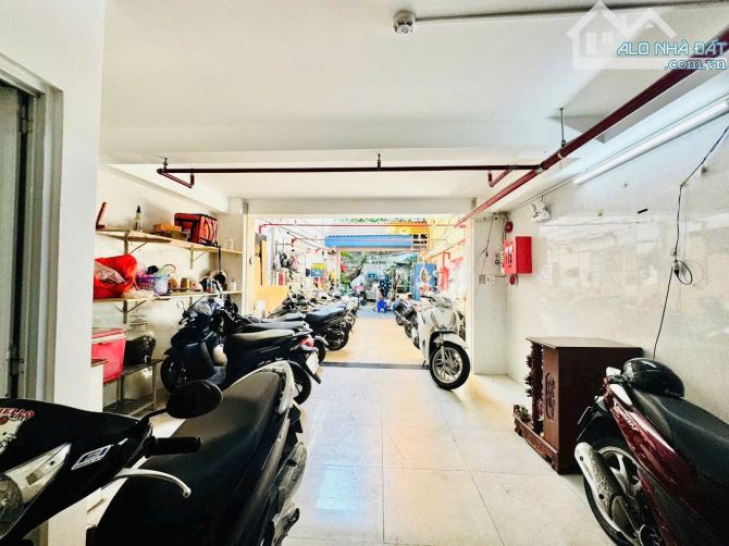 BÁN TÒA NHÀ 6 TẦNG MT NƠ TRANG LONG, P.12, BÌNH THẠNH. DT 10X30M, HĐ THUÊ 145TR GIÁ 35TY