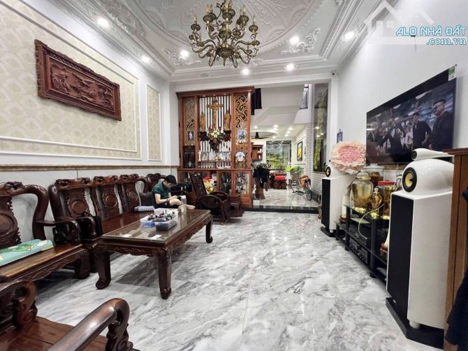 Nhà bán đường Cống lỡ. Q Tân bình. DTSD 93m2, 4 tầng , giá 15,5 tỷ