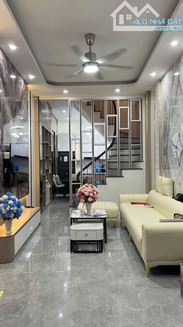 MINH KHAI-GỐC ĐỀ-NHÀ MỚI 42M-Ô TÔ ĐỖ CỔNG-8 TỶ