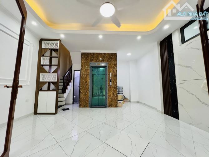 7.X TỶ - NHÀ ĐẸP CỔ NHUẾ, NGÕ RỘNG THÔNG KĐT RESCO, 2 MẶT THOÁNG,40M2 6 TẦNG THANG MÁY