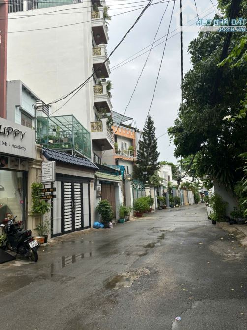HXH 6m kinh doanh, đường QUANG TRUNG gần Ngã 6 Gò Vấp; NGANG 5.5m dài 23.5m một trục thẳng
