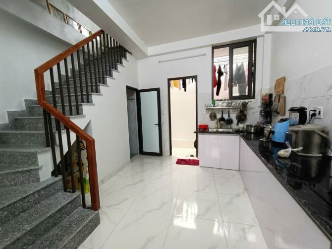 SIÊU PHẨM  NHÀ 3 TẦNG LÔ GÓC, 3 MẶT THOÁNG  KHU TDC HỒ ĐÁ SỞ DẦU HỒNG BÀNG GIÁ CHỈ 3,2 TỶ