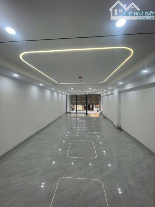 CHO THUÊ NHÀ 4 Tầng KINH DOANH Mặt Phố Đặng Văn Ngữ - Đống Đa - Hà Nội