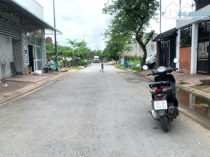 BÁN 124M2 ĐẤT NẰM XÁC BÊN NGÔ CHÍ QUỐC THÔNG RA CHỢ ĐẦU MỐI THỦ ĐỨC- ĐẤT FULL THỔ CƯ ,SỔ H