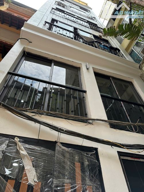 BÁN NHÀ RIÊNG PHỐ CÁT LINH - 7 TẦNG THANG MÁY - NHÀ CÁCH PHỐ 20M - CHÀO GIÁ 14.6 TỶ .