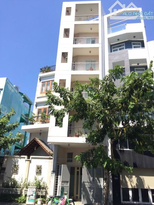 Bán nhà mặt tiền TÔ HIẾN THÀNH, P.12, Q.10, DT: 4x20m, 5 tầng.