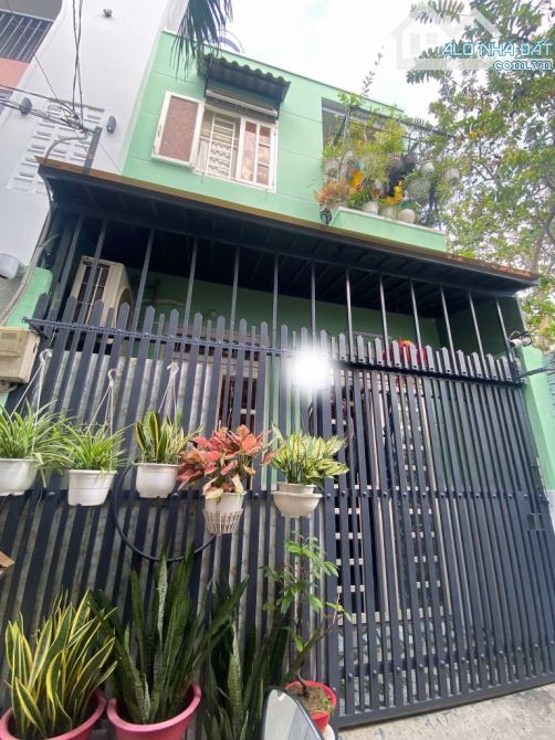 Bán nhà đẹp 32m2, Thống Nhất, P16, Gò Vấp, SHR vuông, nhỉnh 3 tỷ