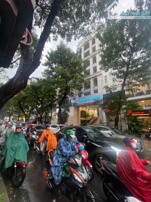 Building mặt tiền đường Trương Định, phường Võ Thị Sáu, quận 3. Chỉ: 250 tỷ