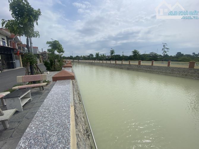 UY NỖ, BỆNH VIỆN BẮC THĂNG LONG. 70m2 hơn 4 tỷ xíu THÔNG XE 7 CHỖ