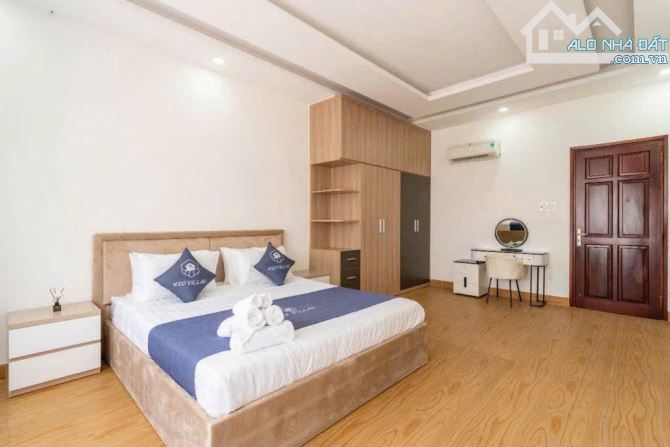 Bán biệt thự siêu khan hiếm MT Nguyễn Bá Huân - 7,5m x 27m- 4 tầng - hồ bơi.Giá 37,5 TL,Q2
