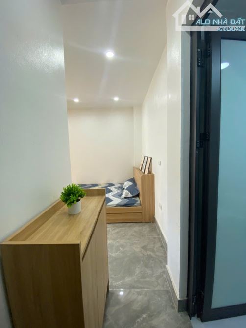 Cho Thuê CCMN Ngõ 26 Cự Lộc Thanh Xuân 25m2 Studio Ban Công Cửa Sổ Giặt Riêng Thang Máy 9P