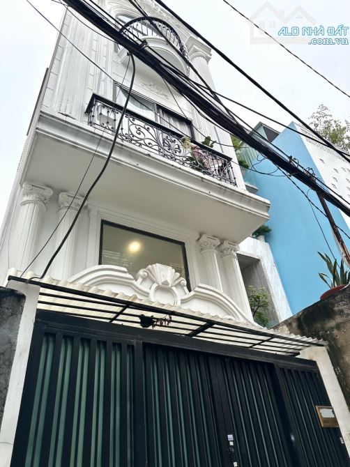 Bán nhà chdv Trường Sa p3 Tân Bình 104m2 5 tầng 11pn chỉ 12 tỷ 9