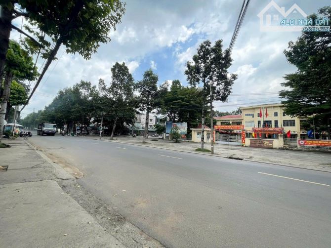 Bán Nhà Cấp 4, hẻm đối diện Uỷ Ban Phường An Bình, cách đường Trần Quốc Toản vào 150M
