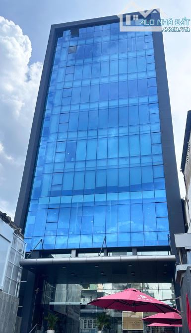 Bán tòa nhà MT Cao Thắng, P12, Quận 10, DT:8x18m, 8 Tầng có TM, HĐT:250trđ, Giá:45 tỷ