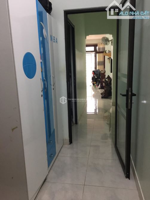 BÁN NHÀ CẤP 4, DT 80M2 HẺM OTO P8, HƯỚNG TÂY TỨ TRẠCH