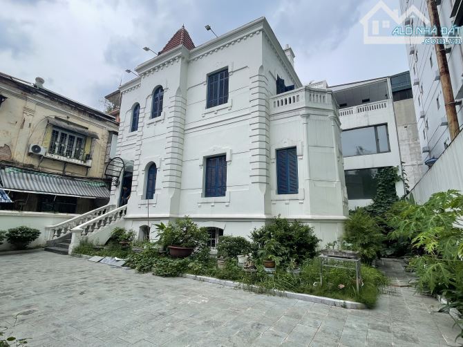 Cho thuê nhà MP Điện Biên Phủ, 220m2 Sử dụng, 10M Mặt tiền, Giá thuê 110tr, Hợp Ngân Hàng