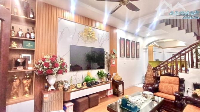 Bán nhà riêng chính chủ 32m2cạnh hồ,khu đô thị Tây Nam Linh Đàm