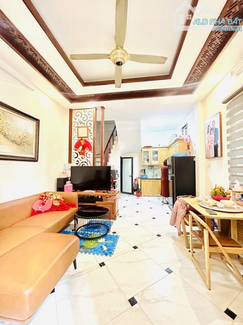 Bán nhà riêng chính chủ 58m2 ngõ ô tô phố Kim Giang