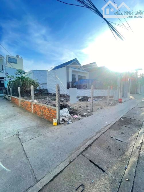Đất đẹp StarLake- Ngoại Giao Đoàn- Xuân Đỉnh- 64m- Lô Góc Thoáng Đẹp- Ô Tô Đỗ Cửa- 12.5 Tỷ