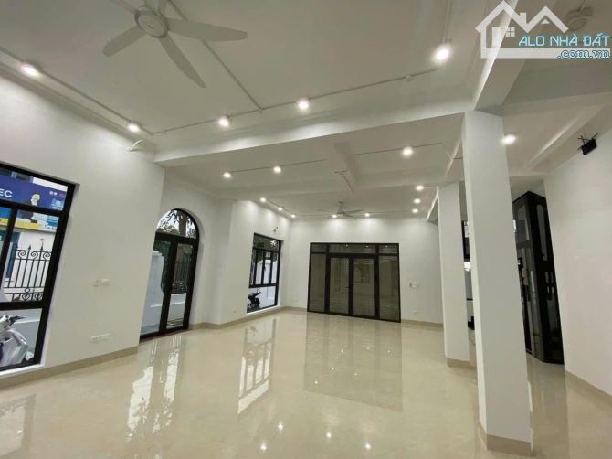 SIÊU PHẨM BIỆT THỰ PHỐ SA ĐÔI-ĐẠI MỖ,Ô TÔ TRÁNH KD,VIEW VƯỜN HOA,210MX4T,GIÁ 64,8 TỶ