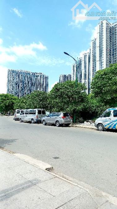 6,8*28- MẶT TIỀN HẺM GẦN KCX TÂN THUẬN QUẬN 7- DÒNG TIỀN 30TR/TH CHỈ 15TỶ3