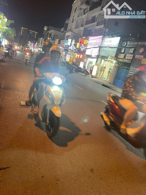 Bán nhà đường 17 phường Tân Kiểng, Quận 7. khu kinh doanh buôn bán