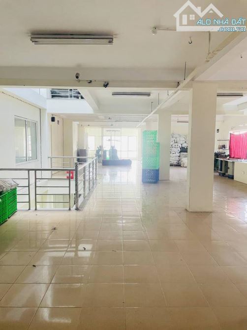 TÒA NHÀ MP NGỌC THỤY 300M2, 7 TẦNG, MT12M KHẲNG ĐỊNH ĐẲNG CẤP DÒNG TIỀN 4X TỶ
