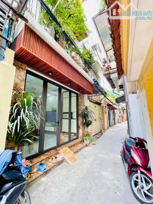 Bán nhà mặt ngõ Minh Khai - Hai Bà Trưng - 42m2 x 5 tầng - MT 4,1m- Nhà đẹp ở luôn
