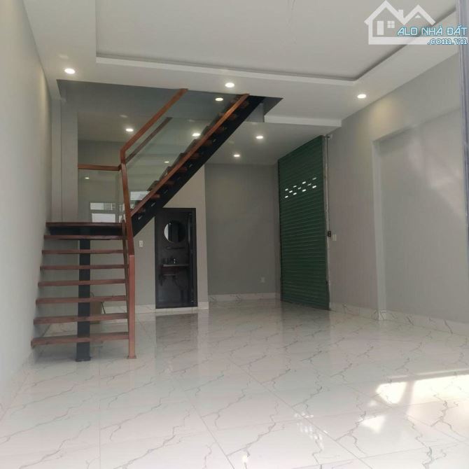 Nhà 2 tầng Mặt tiền đường NGUYỄN THỊ KIỂU phườngHT Q12 dt 122m2 Đường 12m DÒNG TIỀN 28TR/T