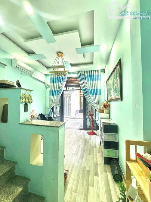 BÁN NHÀ ĐẸP SÁT LẠC LONG QUÂN - ĐẦ.M SE.N - HẺM XE HƠI - DTSD 105M2