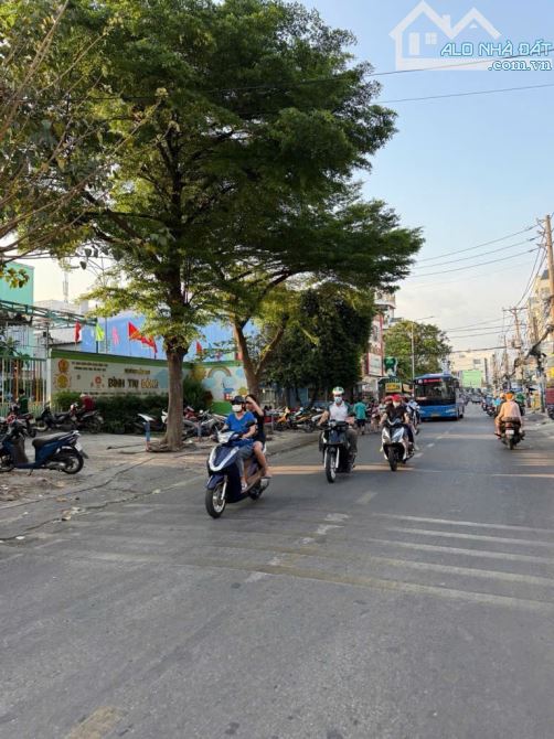 BÁN NHÀ XE HƠI 1/ ĐƯỜNG TRƯƠNG PHƯỚC PHAN ( 35m2 . 2 tầng ) Giá 4.1 Tỷ thương lượng