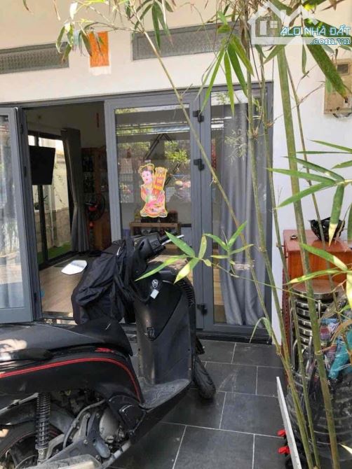 NHÀ ĐẸP PHỐ BIỂN MỸ KHÊ – VÀO Ở KHAI THÁC NGAY – DT KHỦNG 117M2– ĐI BỘ TẮM BIỂN.