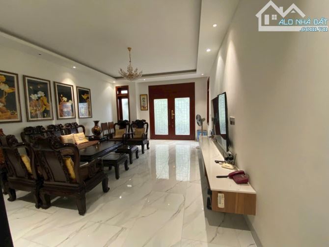 ❣️❣️ Bán căn biệt thự 230m2, 3,5 tầng tuyến 3 Lê Hồng Phong