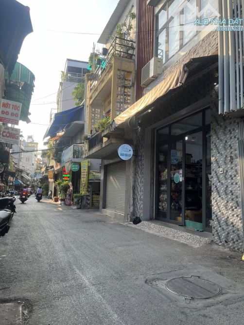 ✨ KHÔNG CHỐT MẤT ! NHÀ MẶT TIỀN TRẦN VĂN ĐANG Q3 -  NỞ HẬU TÀI LỘC - NHỈNH 6 TỶ! ✨