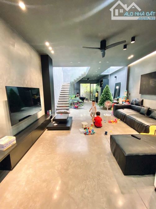 🔥Nhà 2 Tầng FULL NỘI THẤT XỊN, đường TL37,Phường THẠNH LỘC Quận 12.dt:115m2 đường 11m💵8t