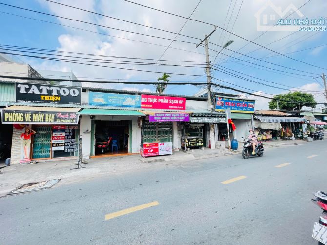 Bán đất mặt tiền - 370m2 ngang 10m - gần ga Metro, Xa Lộ - Quận 9