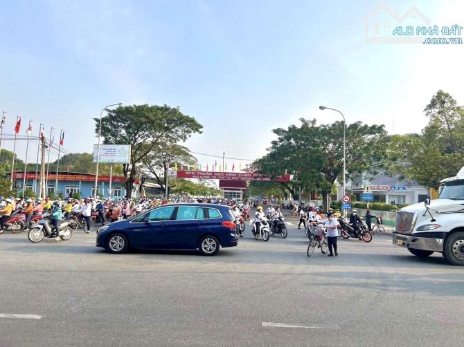 Nền B22 trục chính KDC Thuận đạo, DT lớn 219m2, hướng Đông, giá 2 tỷ - 11
