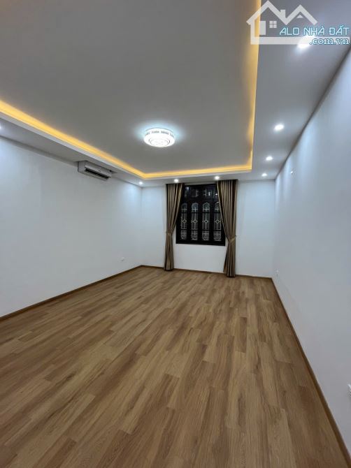 Mặt phố Hồ Tùng Mậu, 68m2, 6 tầng, mặt tiền 5m, thang máy, giá 24.5 tỷ - 1