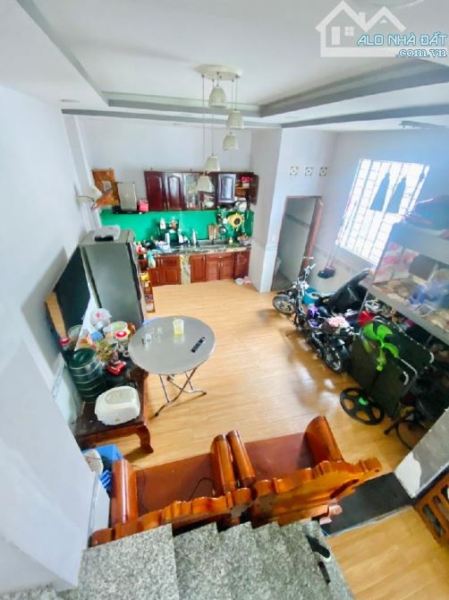 HOT, KẸT TIỀN BÁN RẤT GẤP MT BÙI HUY BÍCH [P12, Q8] DT: 63M2 (4.1X15M) 4T, 4PN, CHỈ 8.2 TỶ - 1