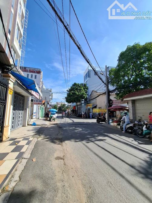 Bán đất 2 mặt tiền đường Nguyễn Tuyển Quận 2 giá 40 tỷ - 1