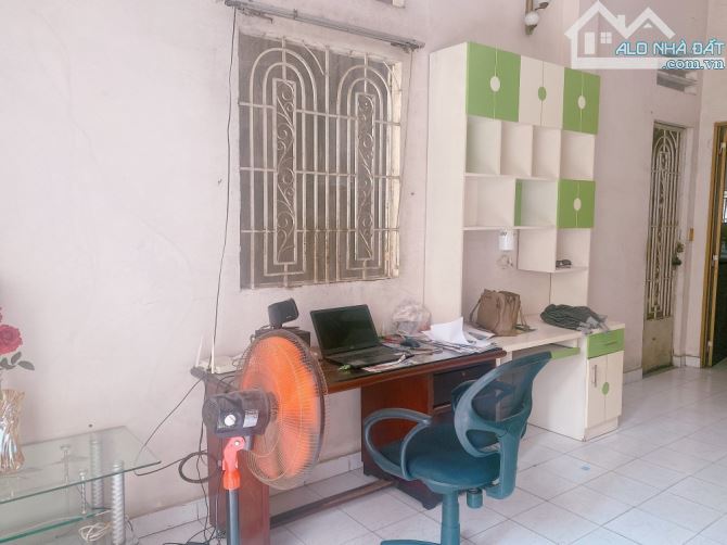 Gấp bán nhà gần Mt Võ Văn Ngân, Thủ Đức, giá 22.5 tỷ, 3 tầng, dt 145m2. - 1