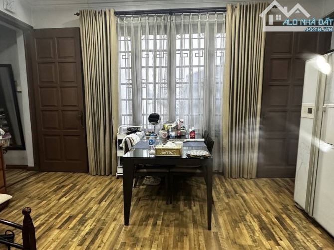 BÁN NHÀ MẶT PHỐ BÀ TRIỆU,DT 200M,MT 6M,GIÁ 130TỶ. - 1
