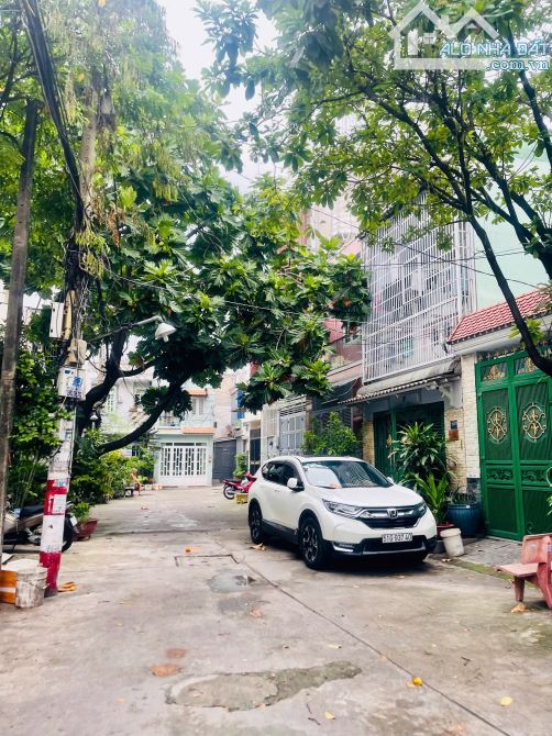 Bán nhà CHDV 7PN, Hẻm xe hơi, Ngang 4.3m, DT 30 triệu/ tháng, Gần Emart 2 , 7 TỶ 990 - 1