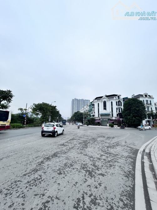Bán nhà 5 tầng mặt phố Nguyễn Mậu Tài/Trâu Quỳ 81m2 view hồ điều hòa công viên,kinh doanh - 1