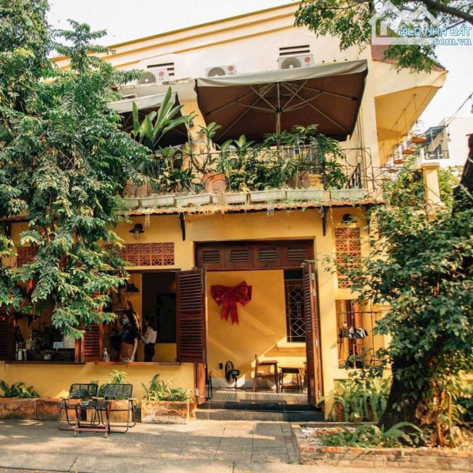 Villa cực chill 2MT sân vườn Trung Tâm Quận 1 – DT 150m² – Trệt Lầu – Giá Thuê Cực Mềm - 1