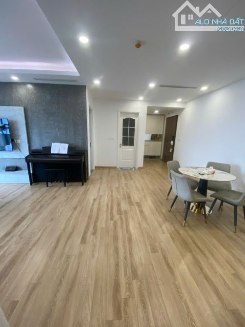 Cần bán gấp căn hộ chung cư D22 Trần Bình, 80m² - 2PN, full nội thất, giá chỉ 4.3 tỷ! - 1