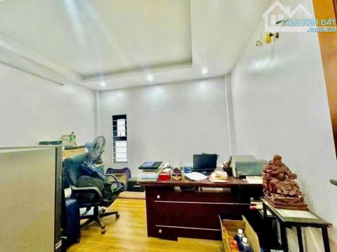 Yên Hoà - Cầu Giấy- 7.x Tỷ -30M x 5 Tầng- Full Đồ - Ngõ Nông - 1