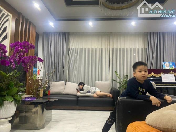 🌟 BIỆT THỰ VIP LÔ GÓC 255M2 – 3 MẶT THOÁNG – MẶT ĐƯỜNG 50M – FULL NỘI THẤT CAO CẤP - 1