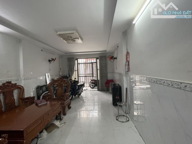 HẺM THÔNG - NHÀ NỞ HẬU - NI SƯ HUỲNH LIÊN TÂN BÌNH  48M2 -2 TẦNG NHỈNH 4 TỶ - 1